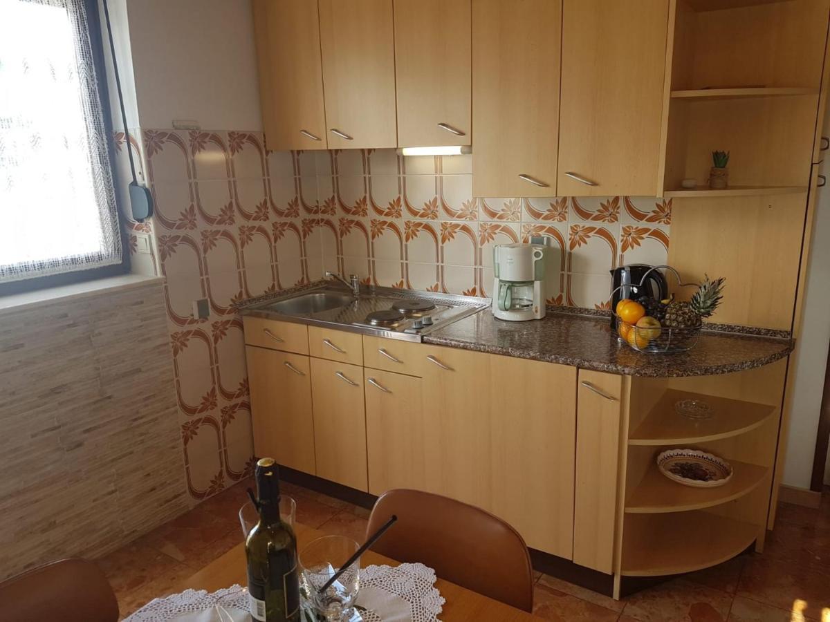 Apartments Marija Nada Malinska Ngoại thất bức ảnh