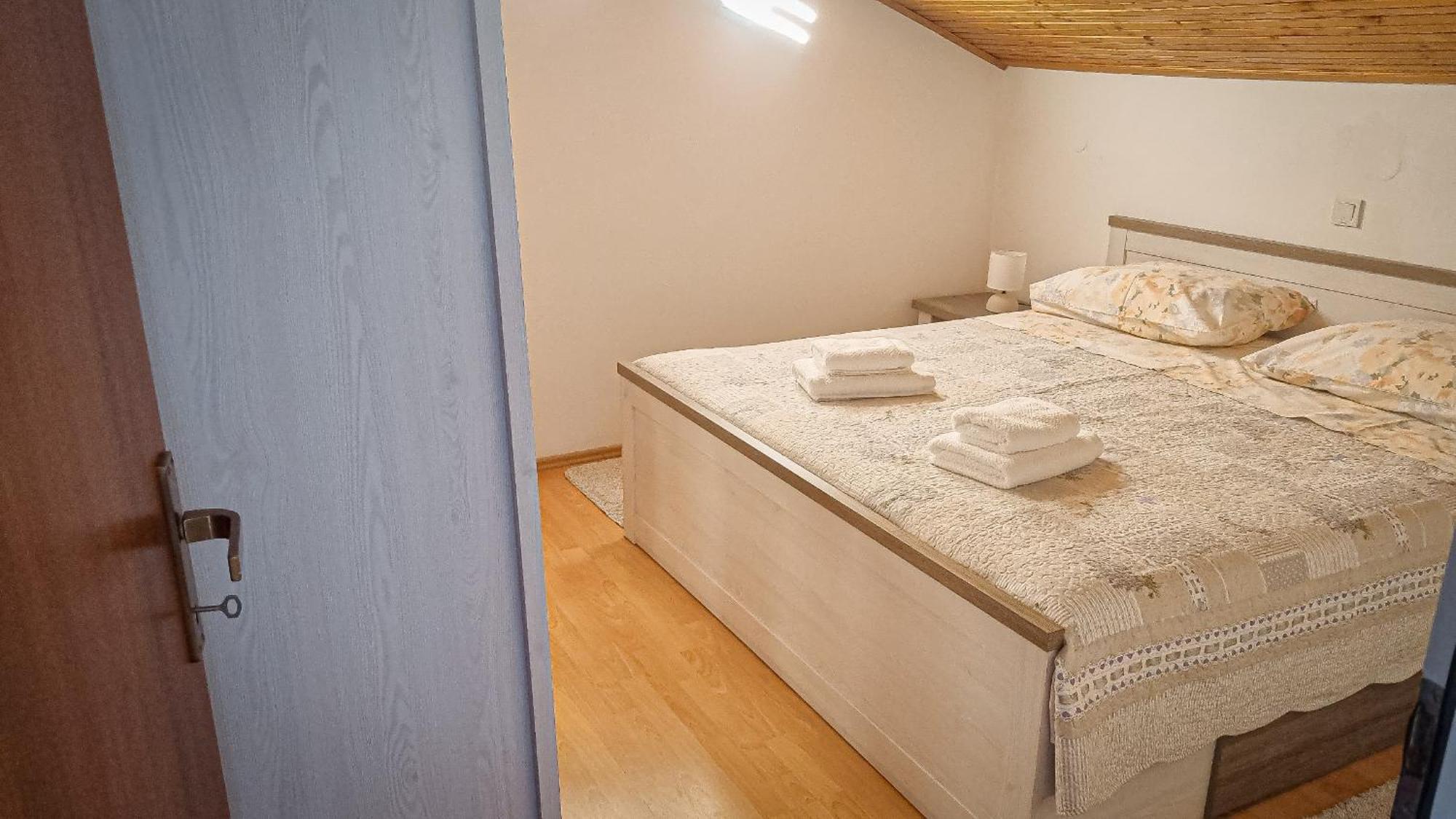 Apartments Marija Nada Malinska Ngoại thất bức ảnh